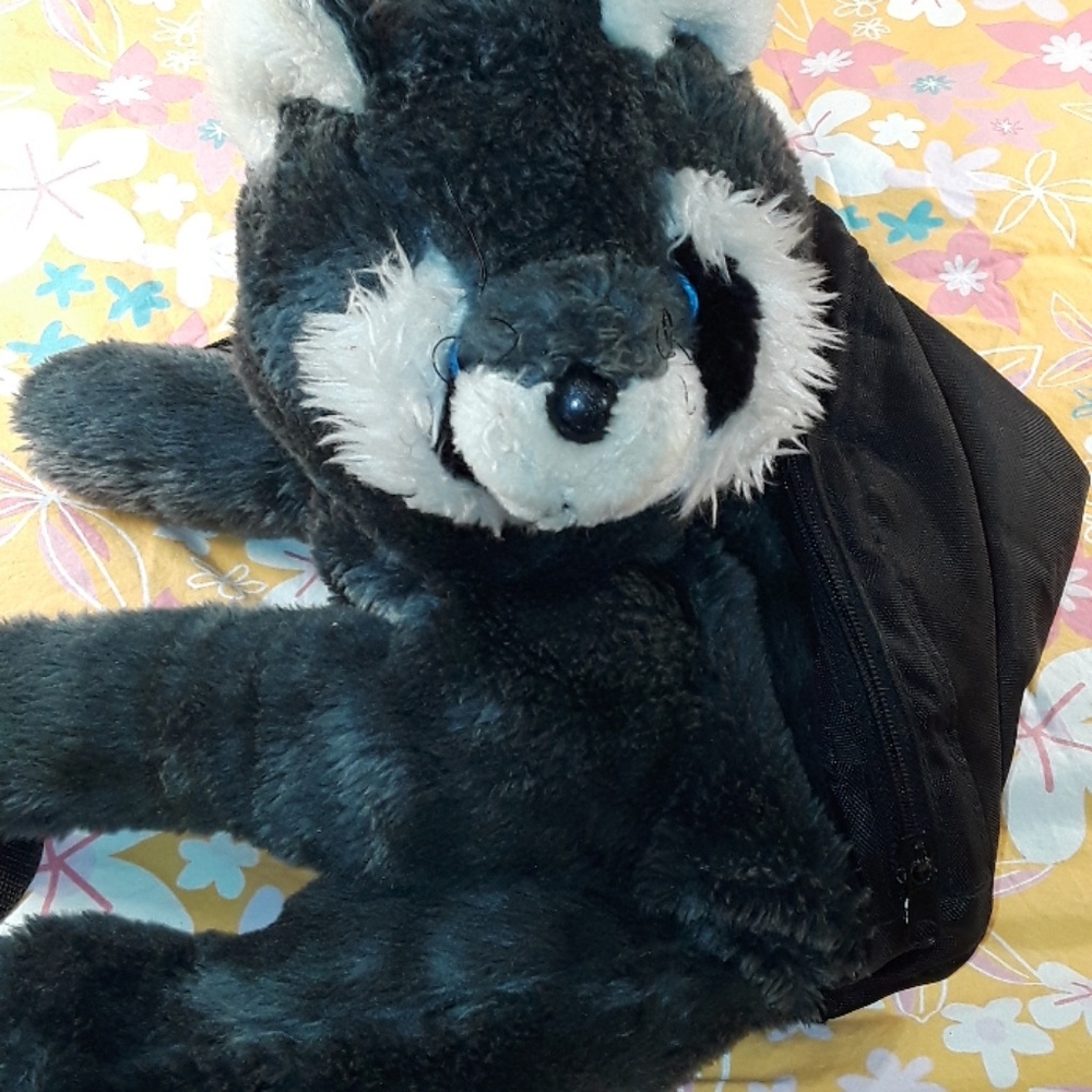 VINTAGE Hug-A- Pet Dover Raccoon is 20" Tall